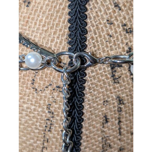 Vintage Silver Tone Three Strand Faux Pearl & Chain Link Belt 34"-45" - Picture 3 of 6